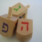 Waarom spelen Joden dreidel tijdens Chanoeka?